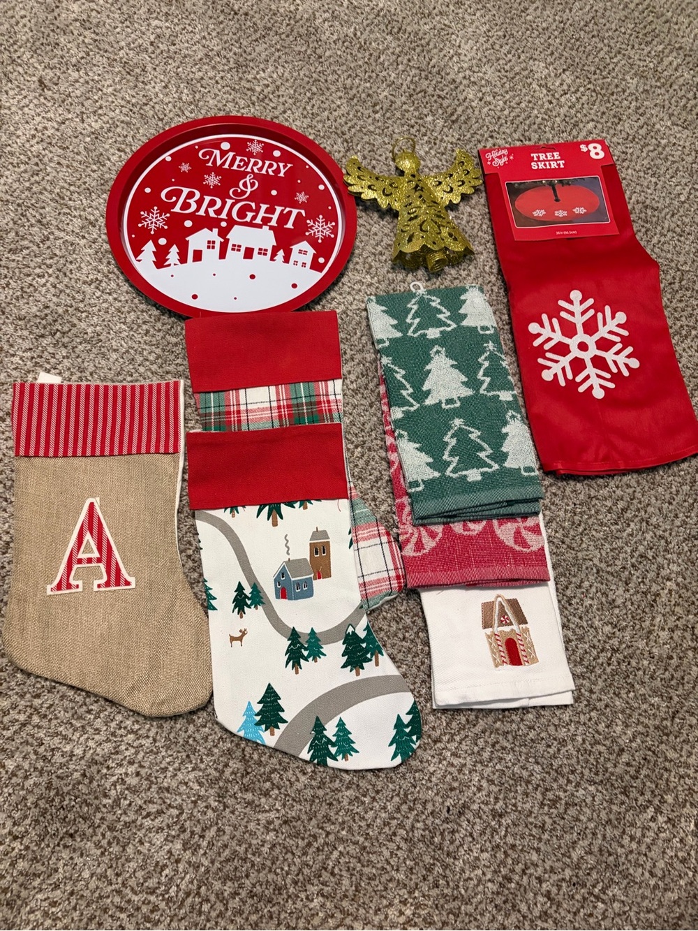 Holiday Home Décor Set - Red and Green Christmas Stockings & Accents